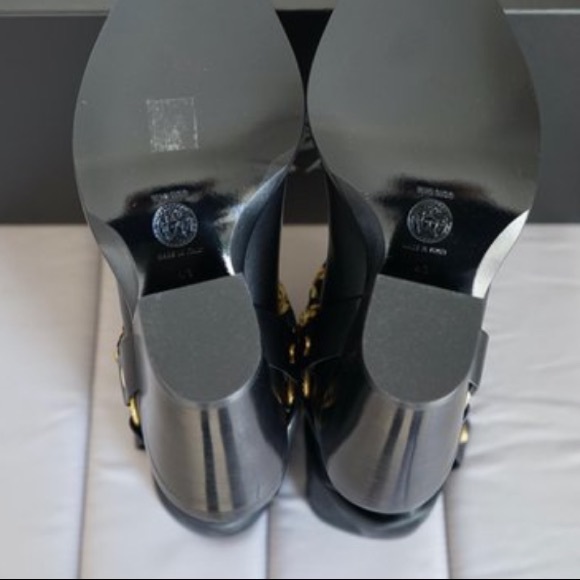 Versace Boot - Picture 7 of 7